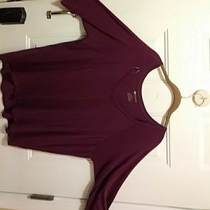 Purple 3 quarter sleeve v neck Tee.
